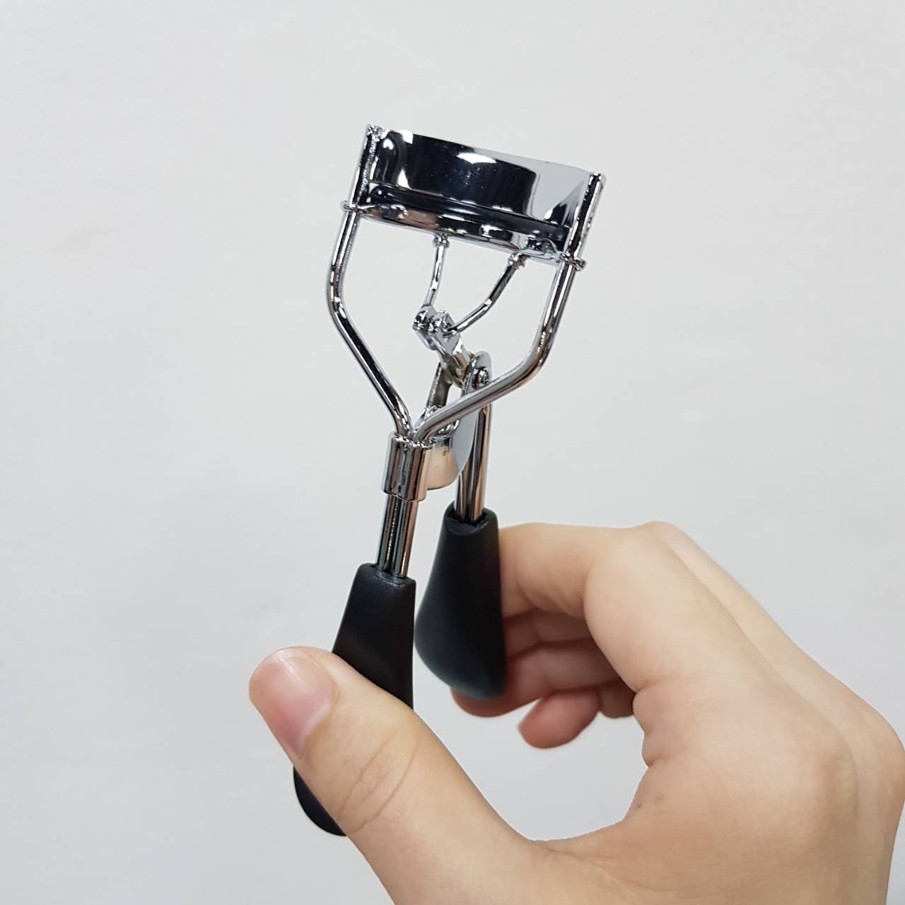 Dayse Eyelash Curler #AC003 : เดย์ซี่ ที่ดัดขนตา