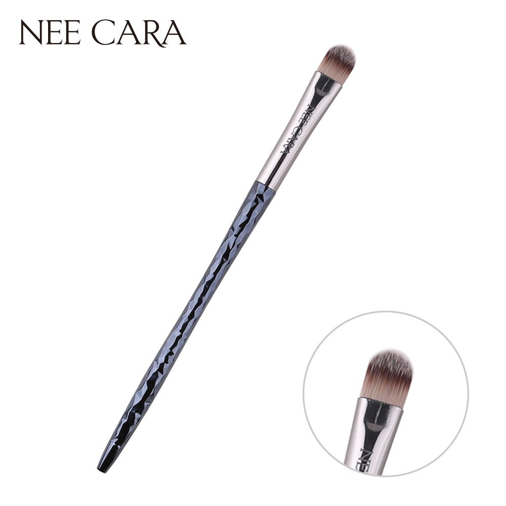 Nee Cara Medium Shader Brush #N891 : neecara นีคาร่า แปรงแต่งหน้า