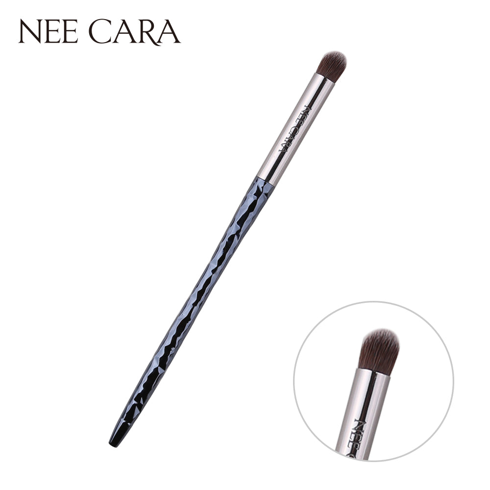 Nee Cara Blending Brush #N893 : neecara นีคาร่า แปรงแต่งหน้า