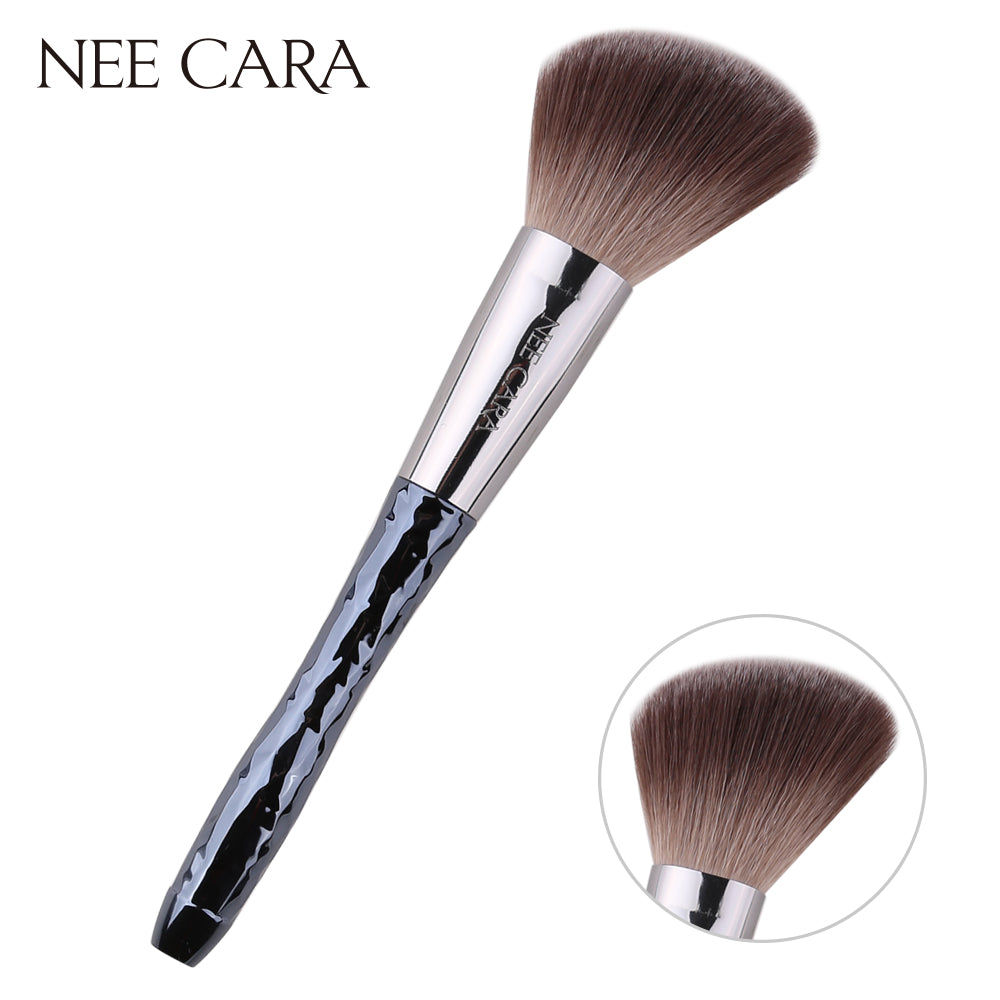 Nee Cara Angled Powder Brush #N896 : neecara นีคาร่า แปรงแต่งหน้า